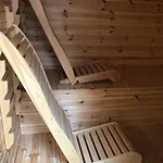 Wellness With Sauna And Jacuzzi Апелдорн