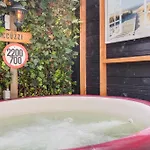 Апартаменты Wellness With Sauna And Jacuzzi Апелдорн