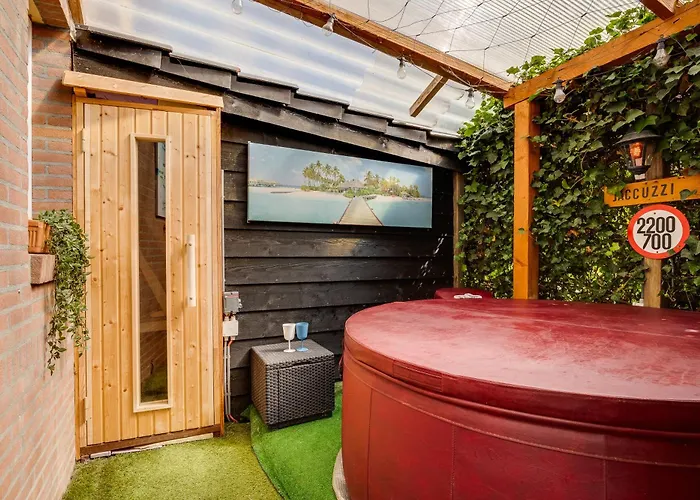 Wellness With Sauna And Jacuzzi